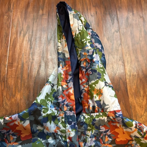 Reversible Floral Print Hooded Poncho Raincoat One Size Fits All - Picture 3 of 5